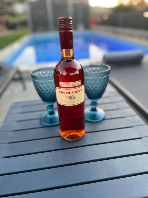 Villa Sheila With Private Pool Roumelí Екстериор снимка